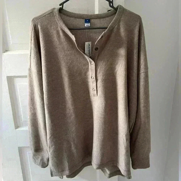 NWT Old Navy Tan Super soft longsleeve size medium - Picture 1 of 6